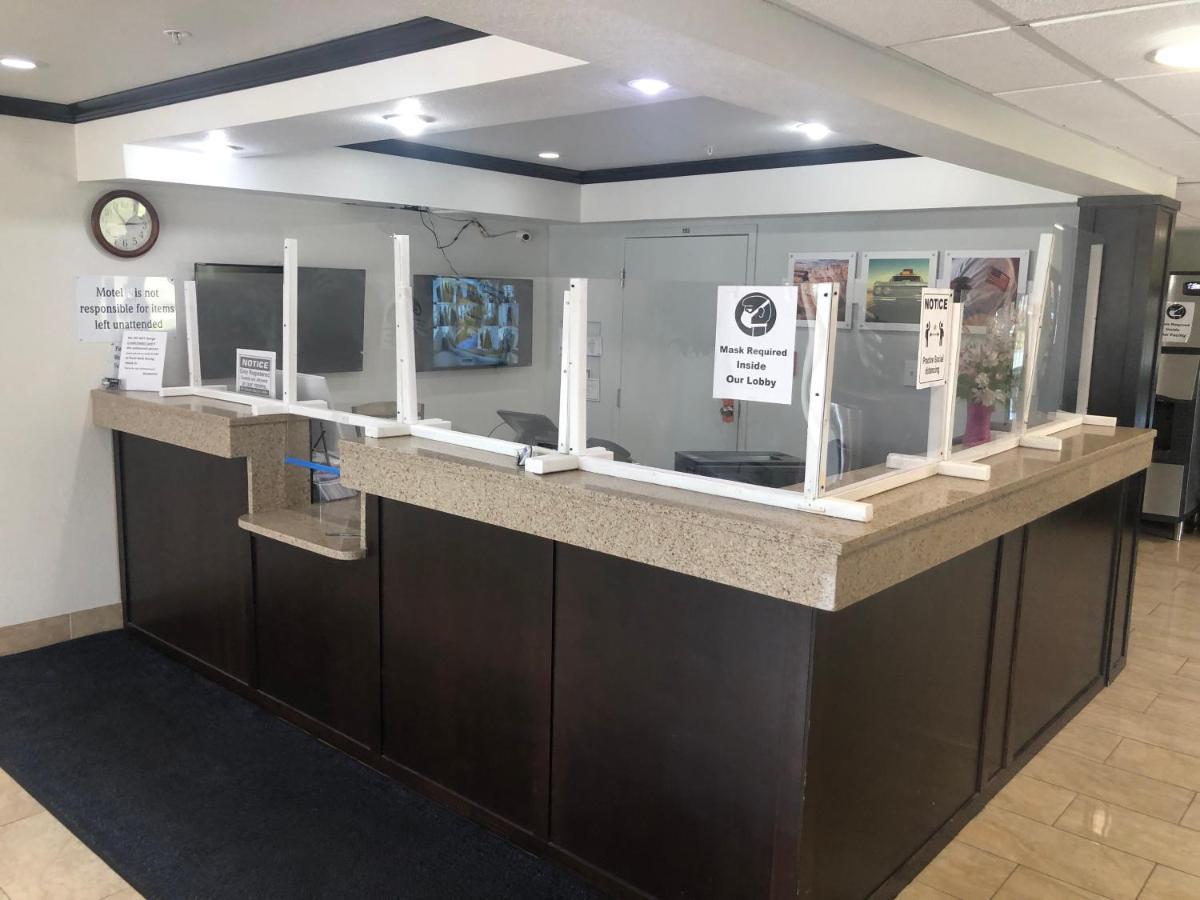 Motel 6 Peoria Bagian luar foto