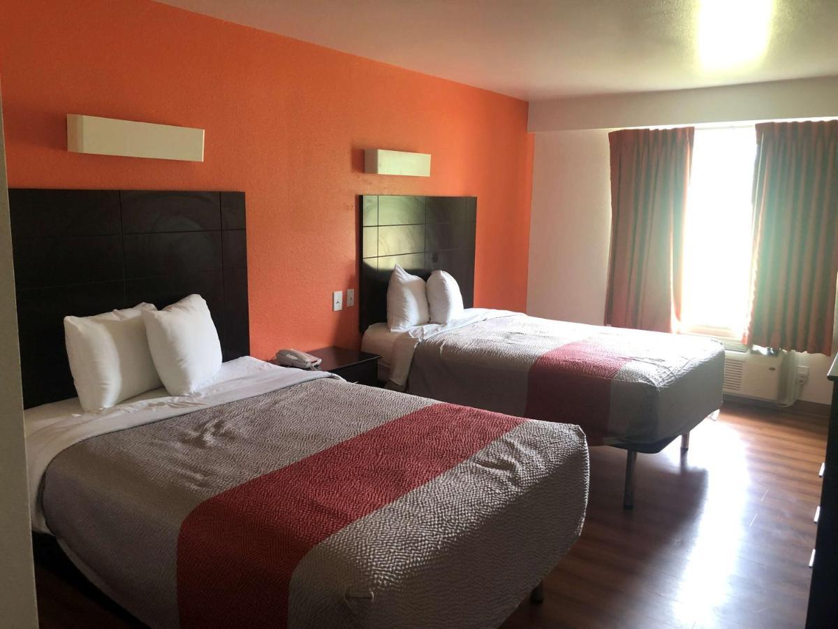 Motel 6 Peoria Bagian luar foto