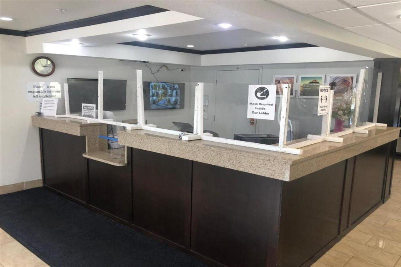 Motel 6 Peoria Bagian luar foto