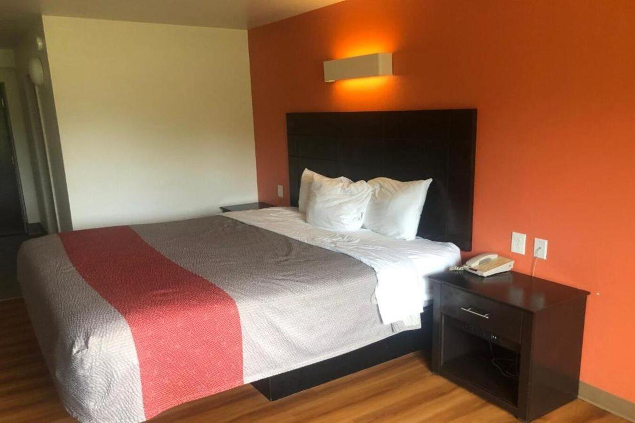Motel 6 Peoria Bagian luar foto
