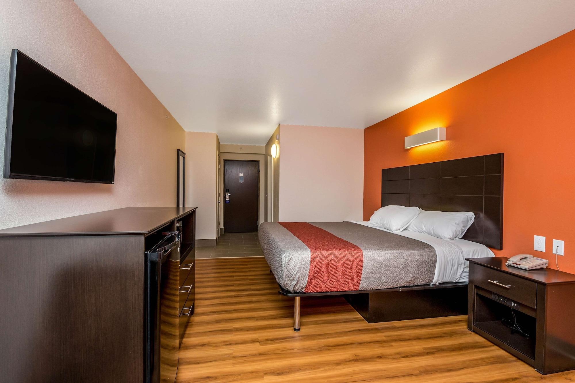 Motel 6 Peoria Bagian luar foto