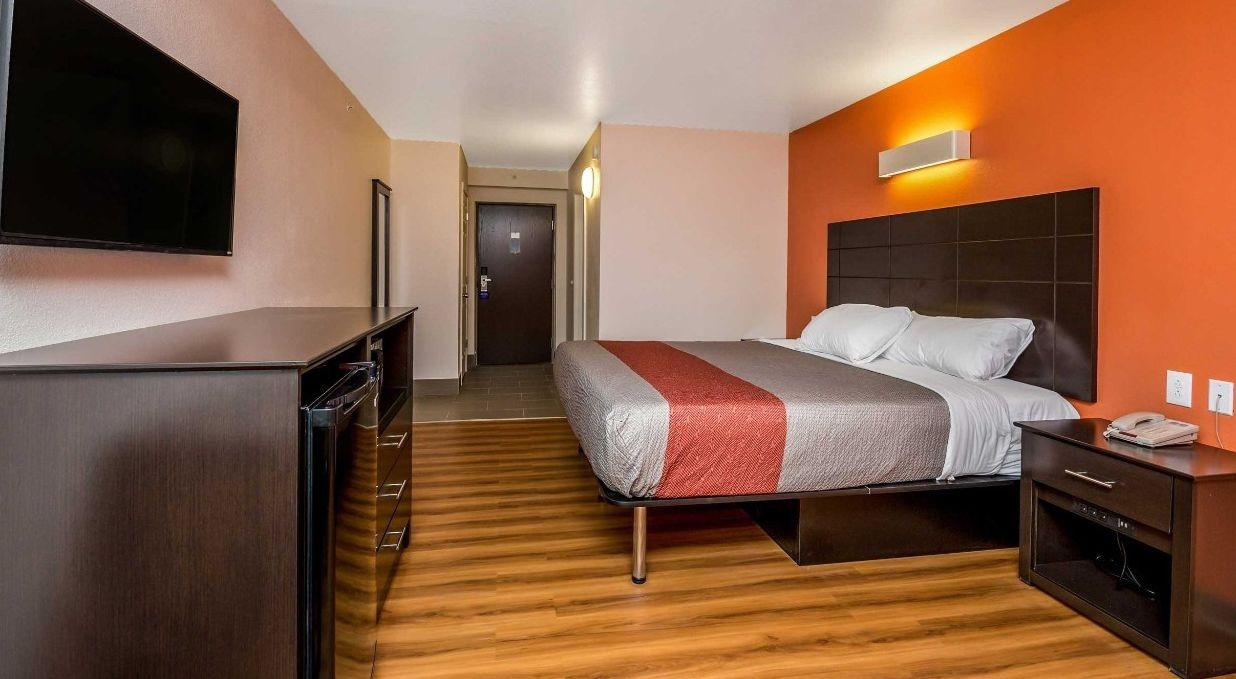 Motel 6 Peoria Bagian luar foto