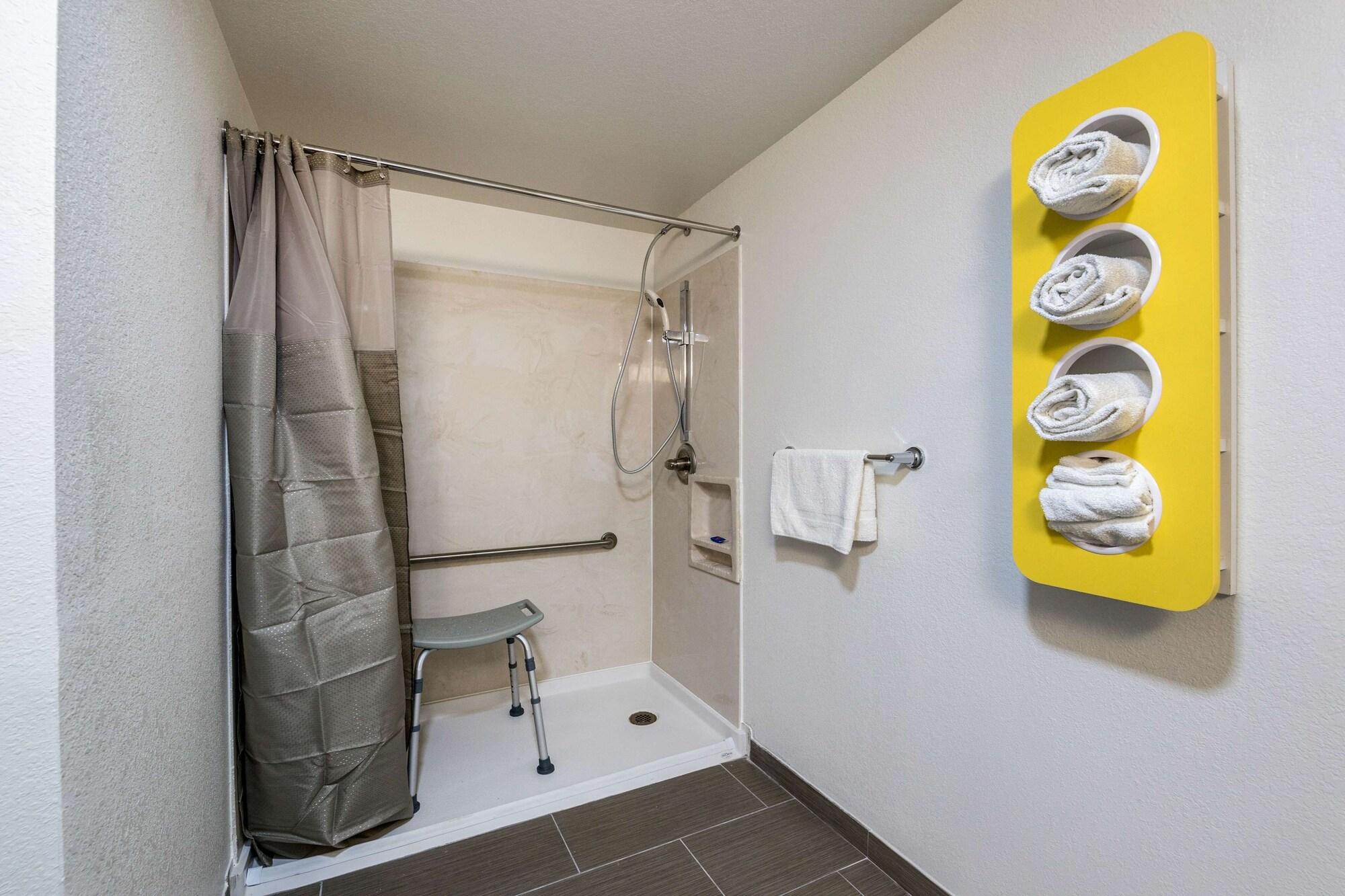 Motel 6 Peoria Bagian luar foto