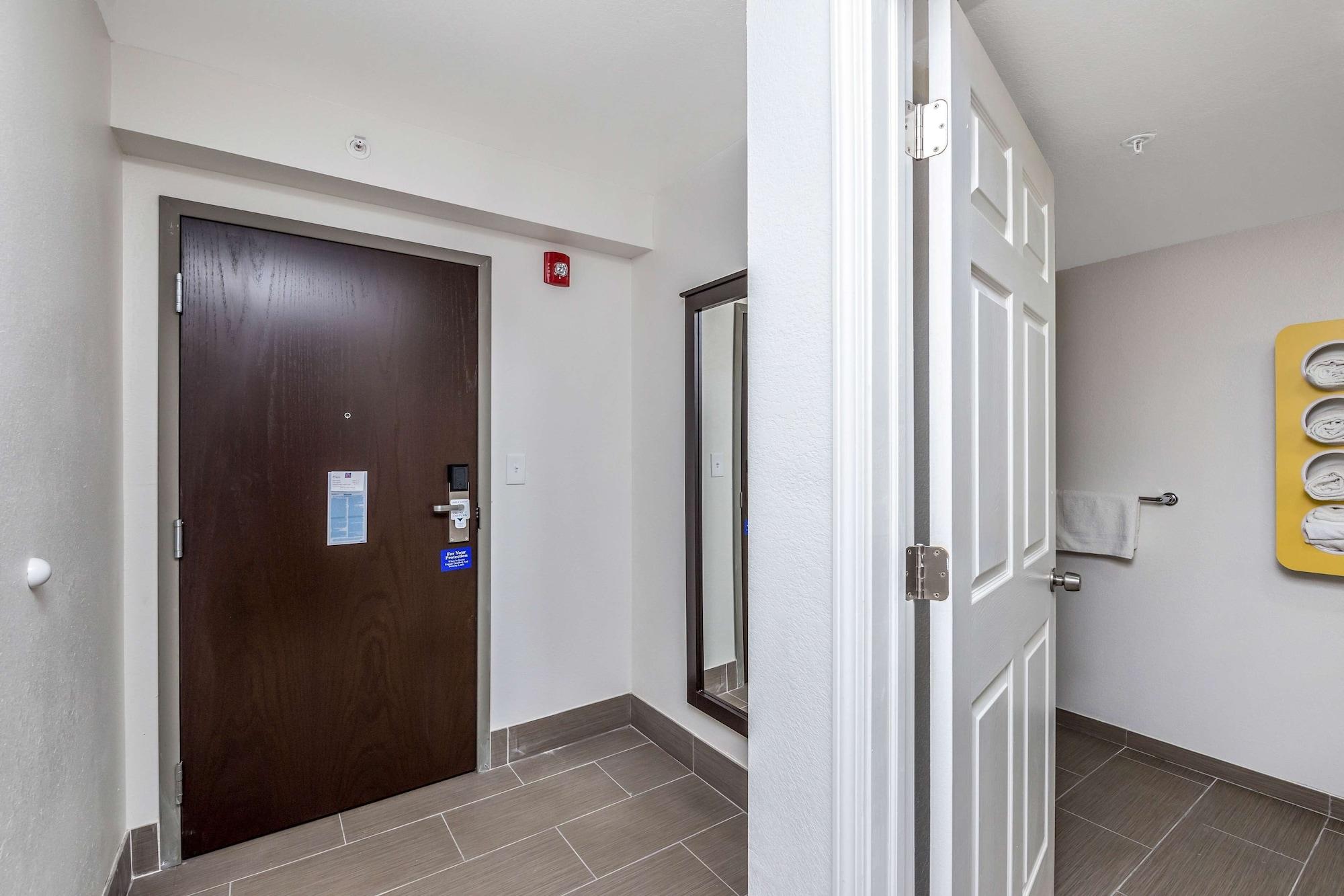 Motel 6 Peoria Bagian luar foto