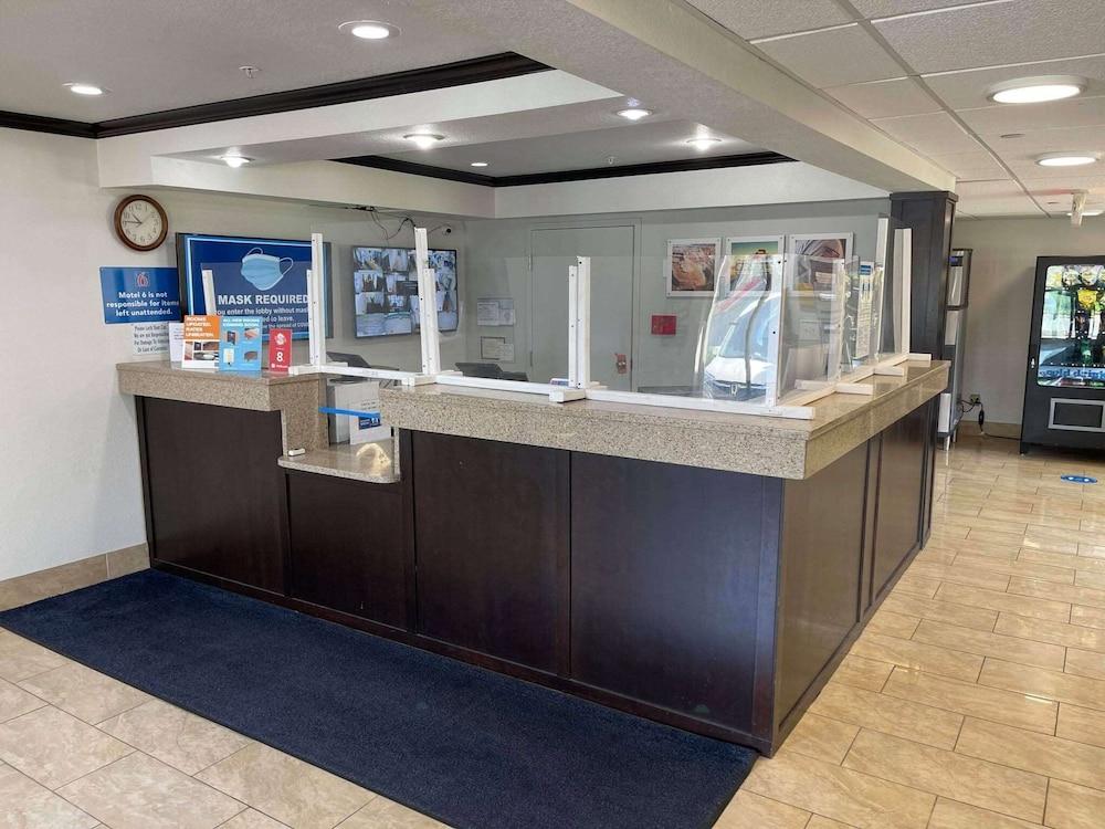 Motel 6 Peoria Bagian luar foto