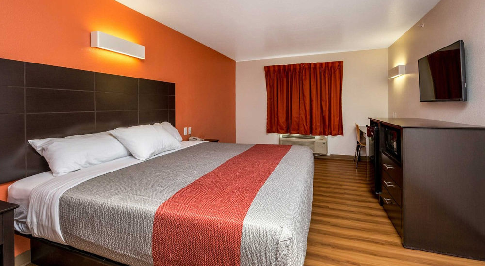 Motel 6 Peoria Bagian luar foto