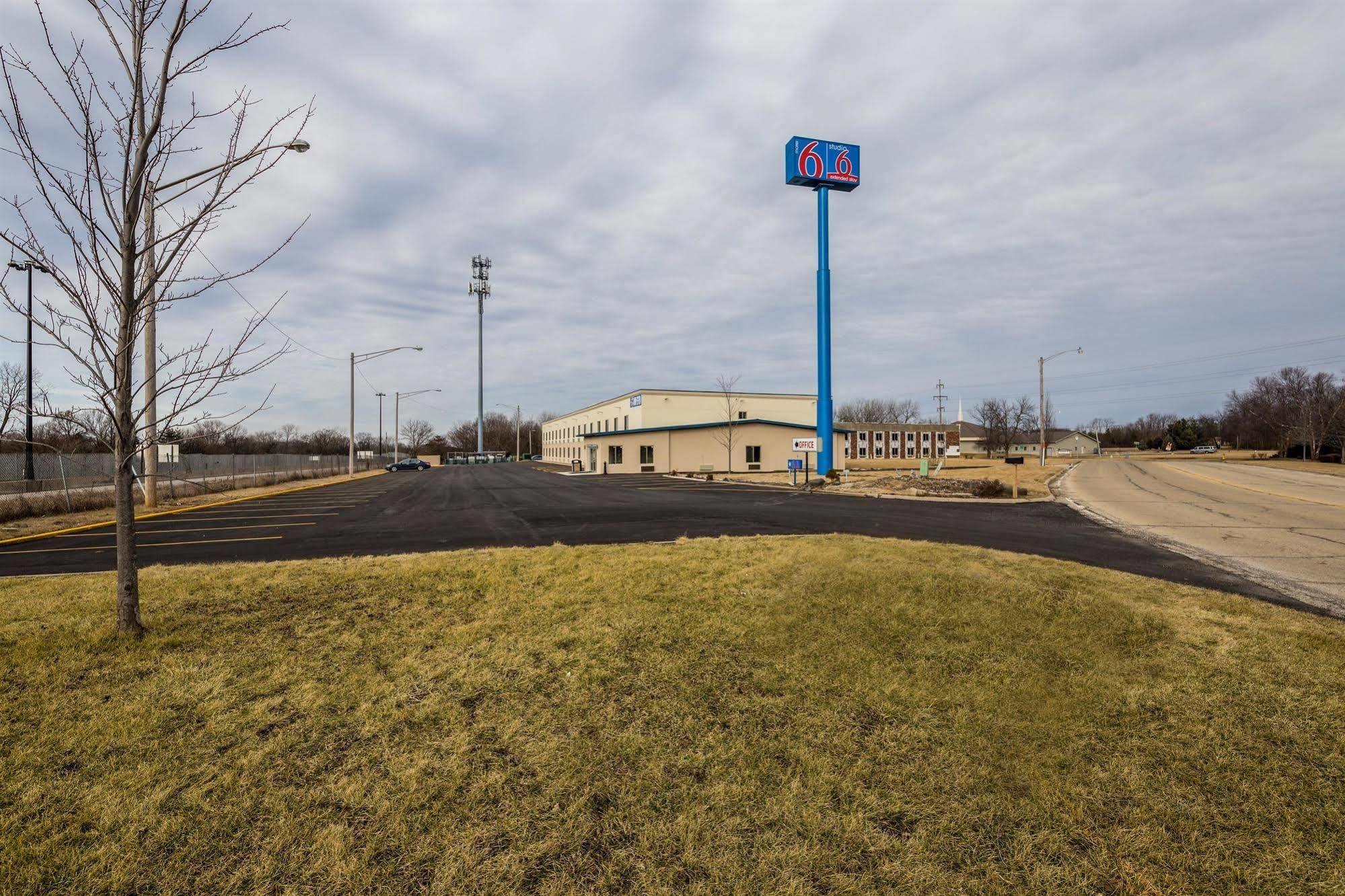 Motel 6 Peoria Bagian luar foto