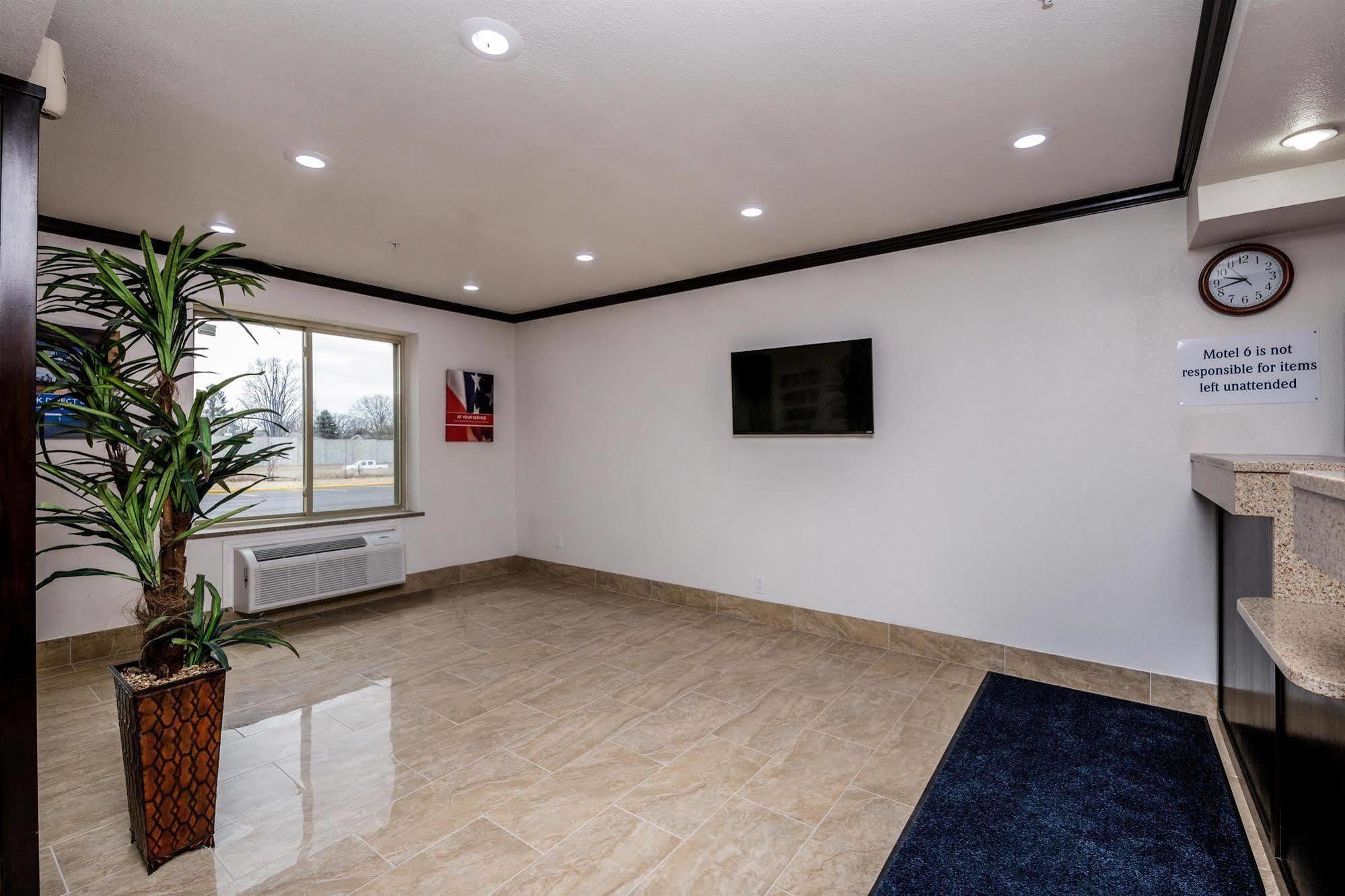 Motel 6 Peoria Bagian luar foto